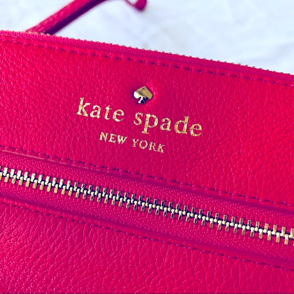 Kate Spade mini wallet clutch wristlet zipped pockets.Like new.Great par… - Picture 2 of 12